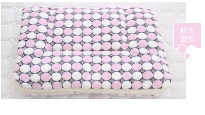 Thickened Soft Fleece Dog Bed Mat Warm Pet Blanket for Dogs and Cats
