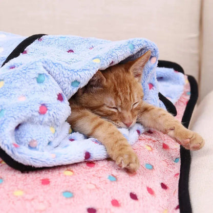 Soft Fluffy Dot Pattern Pet Blanket for Cats and Dogs Warm Coral Fleece