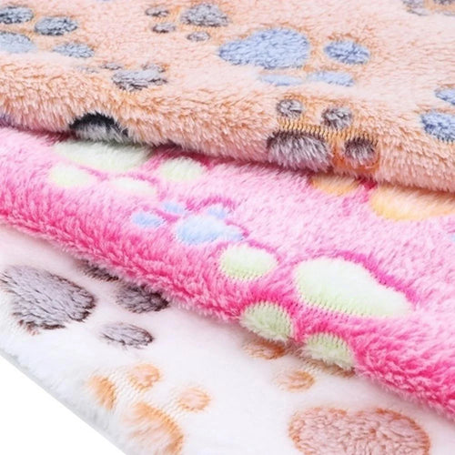 Soft Coral Fleece Pet Blanket – Cozy Warm Mat for Cats & Dogs