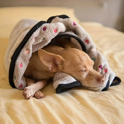 Soft Fluffy Dot Pattern Pet Blanket for Cats and Dogs Warm Coral Fleece