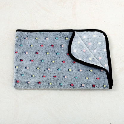 Soft Fluffy Paw Print Pet Blanket for Puppies and Cats Warm Flannel Mat