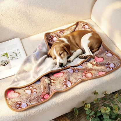 Soft Fluffy Paw Print Pet Blanket for Puppies and Cats Warm Flannel Mat