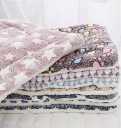 Thickened Soft Fleece Dog Bed Mat Warm Pet Blanket for Dogs and Cats