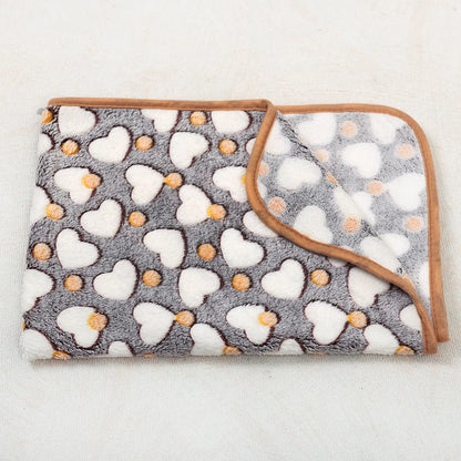 Soft Fluffy Paw Print Pet Blanket for Puppies and Cats Warm Flannel Mat