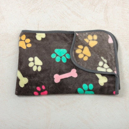 Soft Fluffy Paw Print Pet Blanket for Puppies and Cats Warm Flannel Mat
