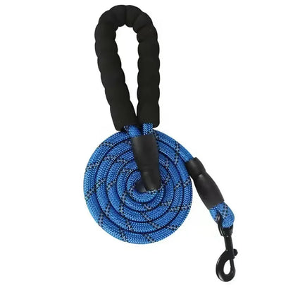 Strong Reflective Dog Leash – Durable Nylon Lead for All Dogs