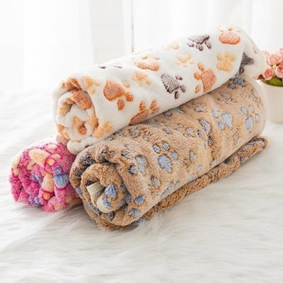 Soft Coral Fleece Pet Blanket – Cozy Warm Mat for Cats & Dogs